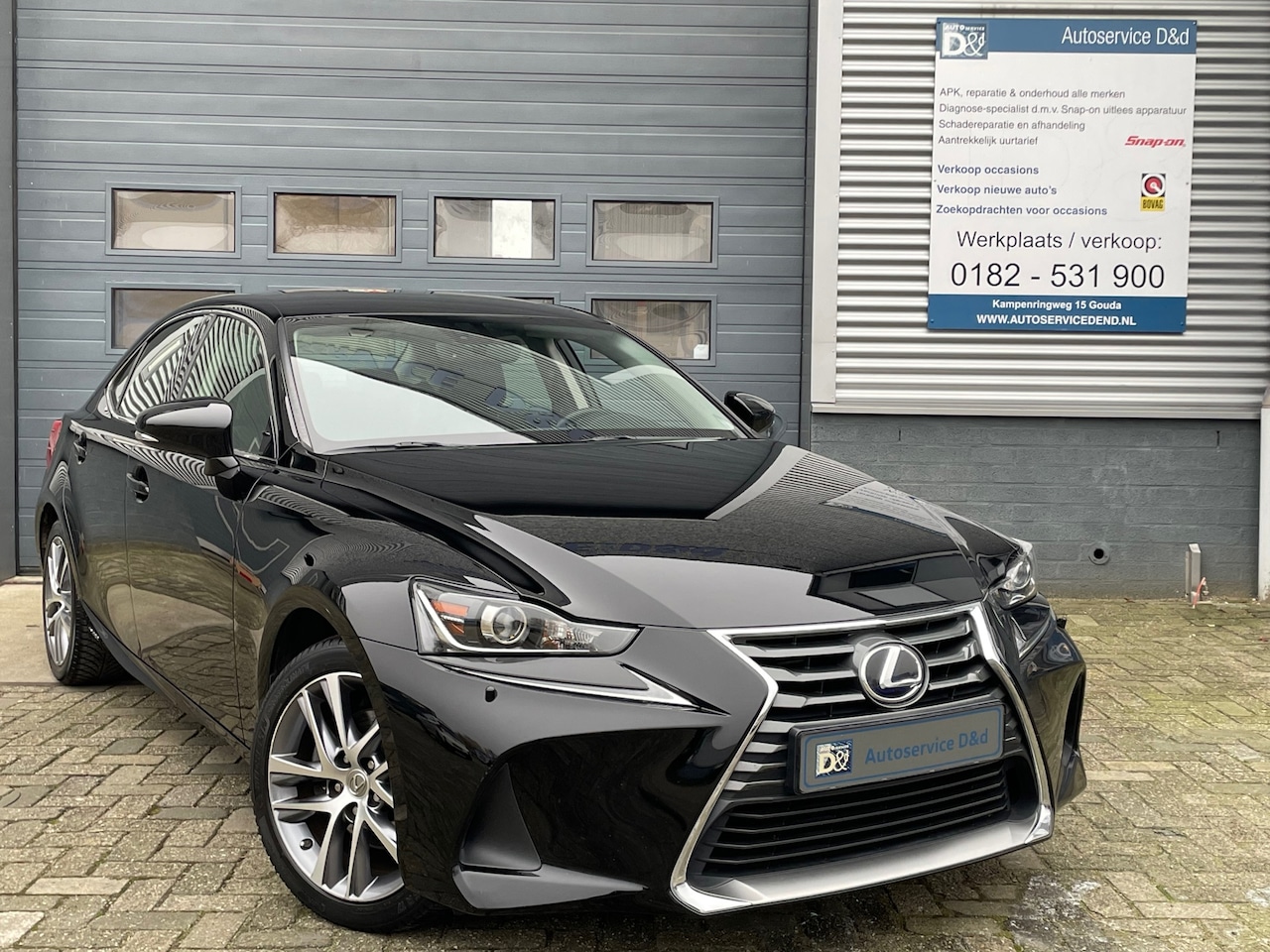 Lexus IS - 300h Hybrid Business Line 2018 - AutoWereld.nl