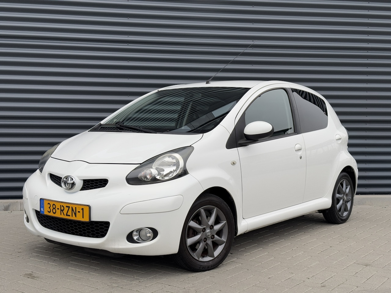 Toyota Aygo - 1.0-12V Dynamic - AutoWereld.nl