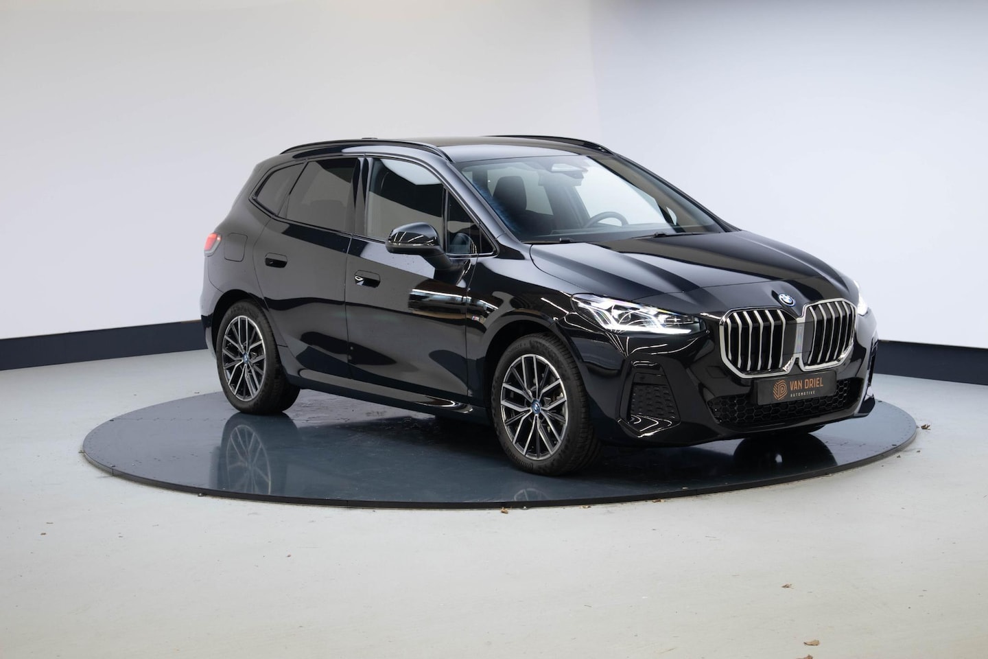 BMW 2-serie Active Tourer - 225e xDrive | M-sport | Trekhaak | - AutoWereld.nl