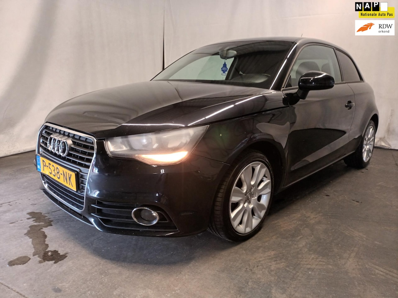 Audi A1 - 1.2 TFSI Attraction - Airco - Parkeersensor - AutoWereld.nl