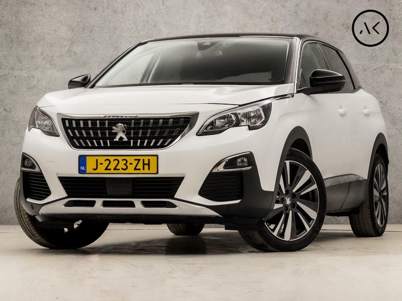 Peugeot 3008 - 1.2 PureTech Premium Sport Automaat (APPLE CARPLAY, GROOT NAVI, 360 CAMERA, LEDER, KEYLESS - AutoWereld.nl