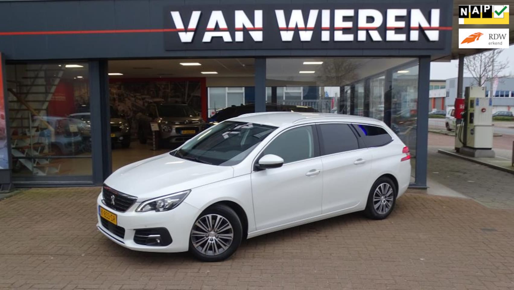 Peugeot 308 SW - 1.2 PureTech 130 pk Allure Trekhaak Navi Camera Clima Adap Cruise - AutoWereld.nl