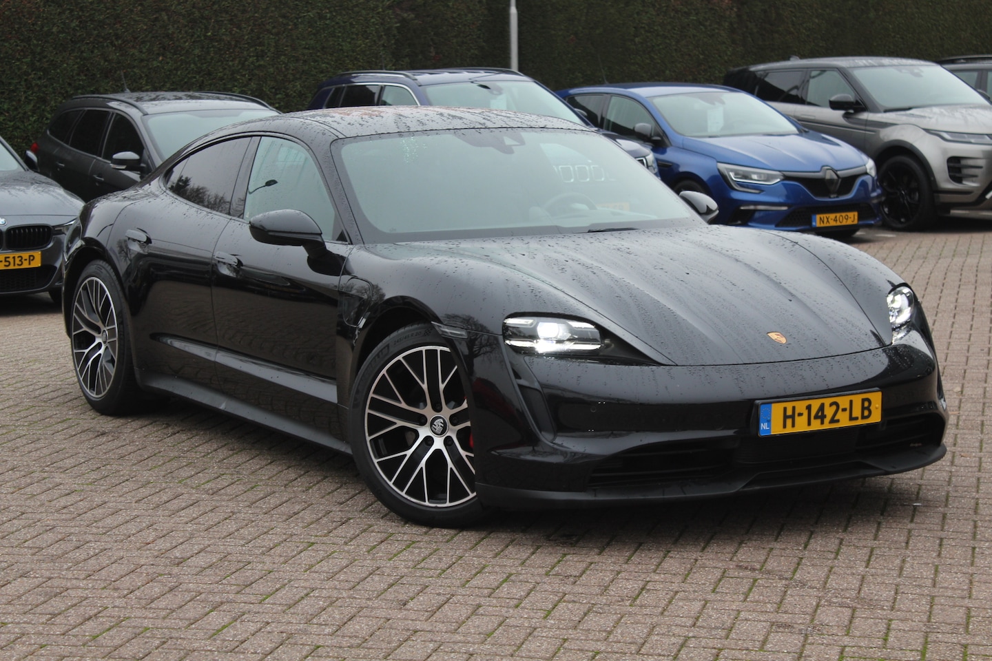 Porsche Taycan - 4S Performance 84 kWh / Panoramadak / Camera / Leder / Passenger display / 20'' / Warmptep - AutoWereld.nl