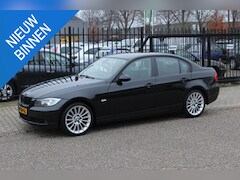 BMW 3-serie - 318i Dynamic Executive