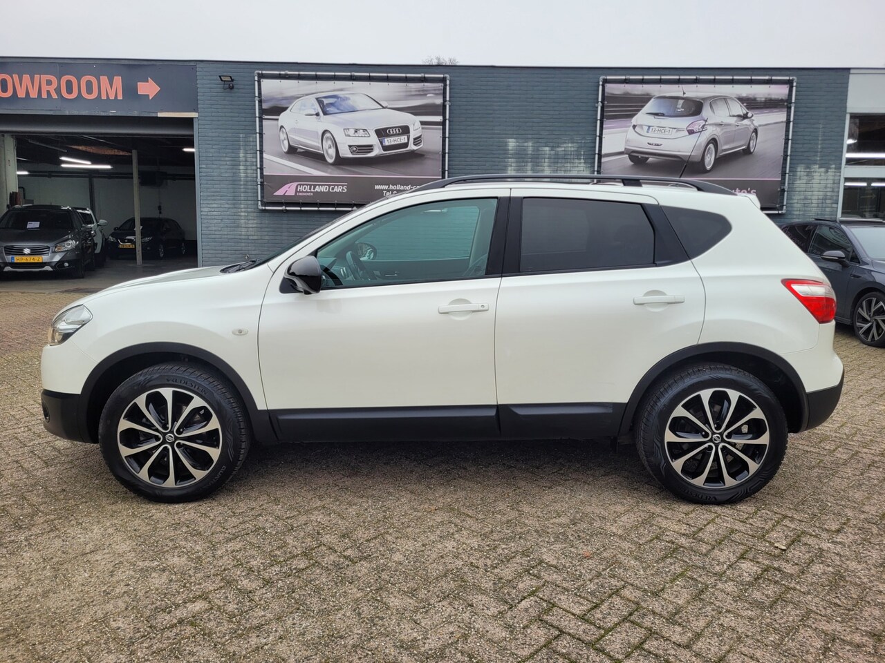 Nissan Qashqai - 1.6 360 - 109.954 Kilometer - Airco ecc - Cruise - Navi - Camera - Bluetooth/handsfree - P - AutoWereld.nl