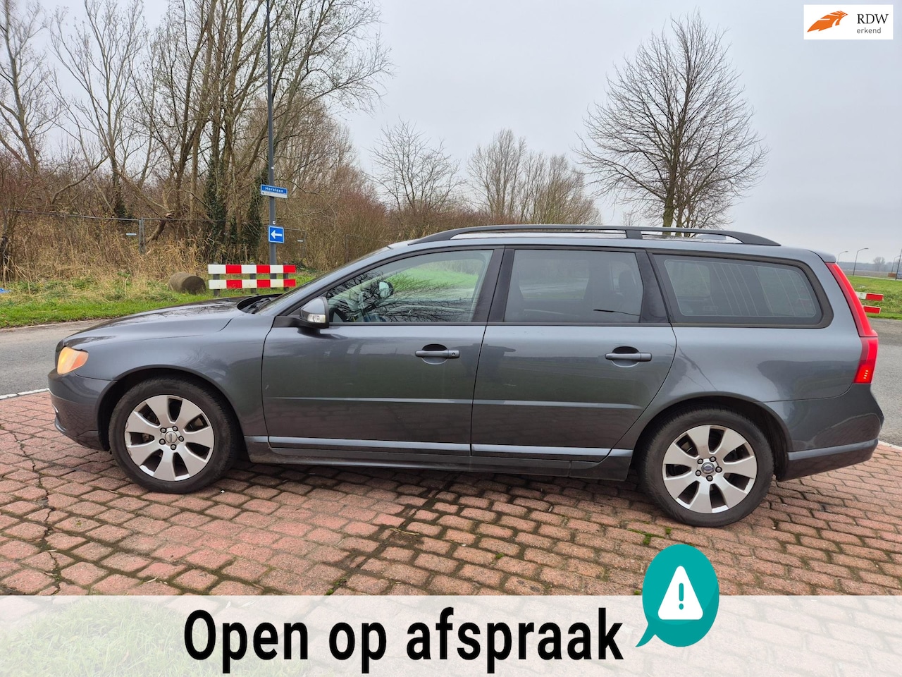 Volvo V70 - 2.4 D5 Momentum 2.4 D5 Momentum - AutoWereld.nl