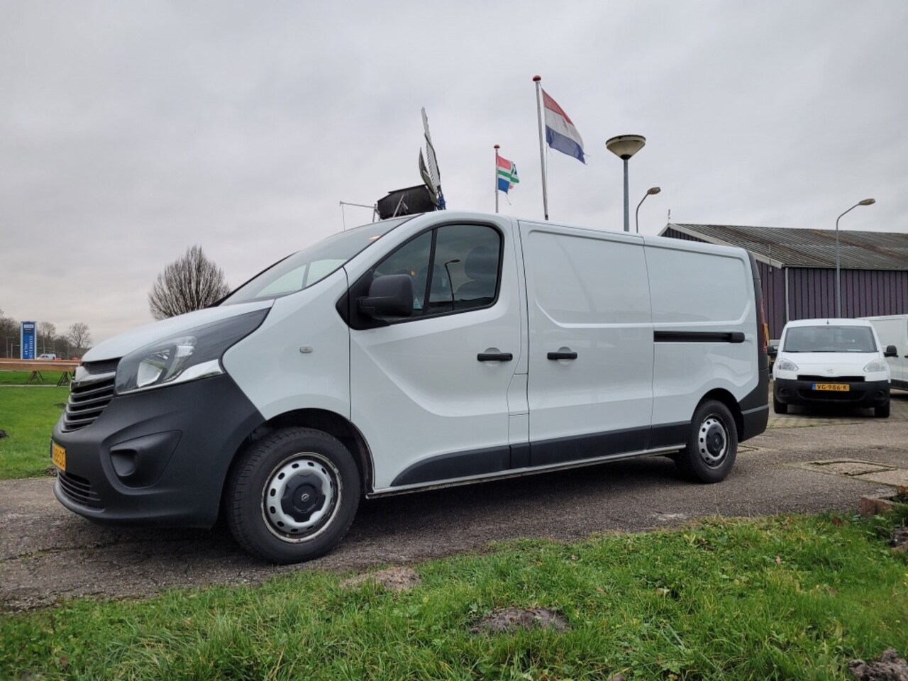 Opel Vivaro - 1.6 CDTI L2H1 Sport/2x schuifdeur - AutoWereld.nl