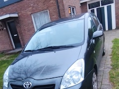 Toyota Verso - 1.6 VVT-i Terra