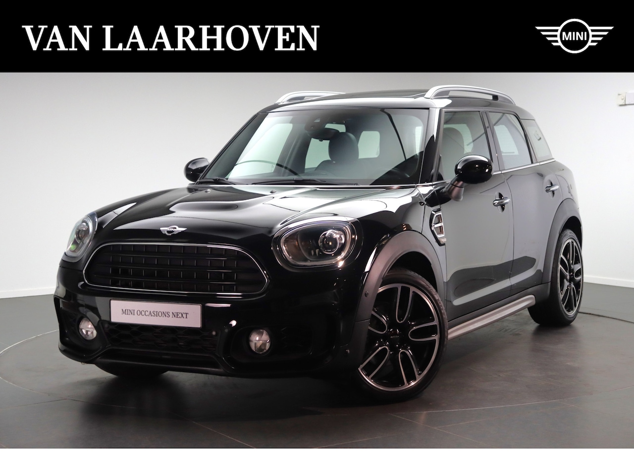 MINI Countryman - Cooper Automaat / JCW Chili Pakket / Panoramadak / LED / Achteruitrijcamera / Stoelverwarm - AutoWereld.nl