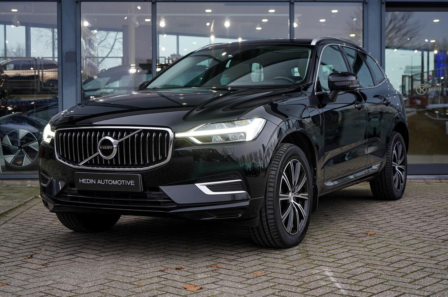 Volvo XC60 - T8 Twin Engine AWD Inscription | 2100 kg trekgewicht + Elektrische trekhaak | Lederen bekl - AutoWereld.nl