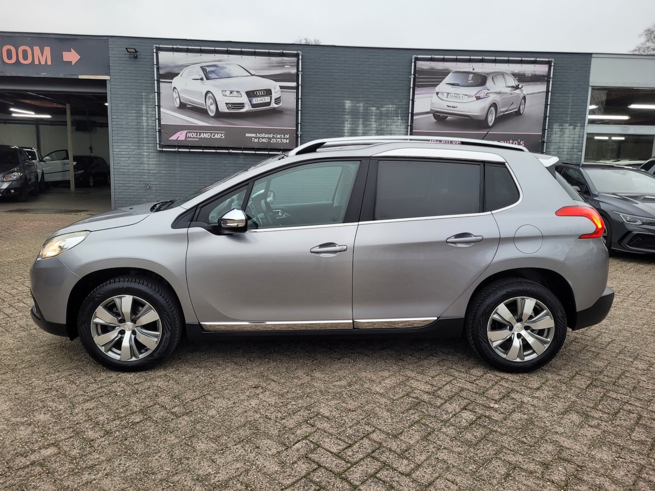 Peugeot 2008 - 1.2 PureTech Allure Automaat - 41.821 Kilometer dealer onderhouden n.a.p - Airco ecc - Cru - AutoWereld.nl