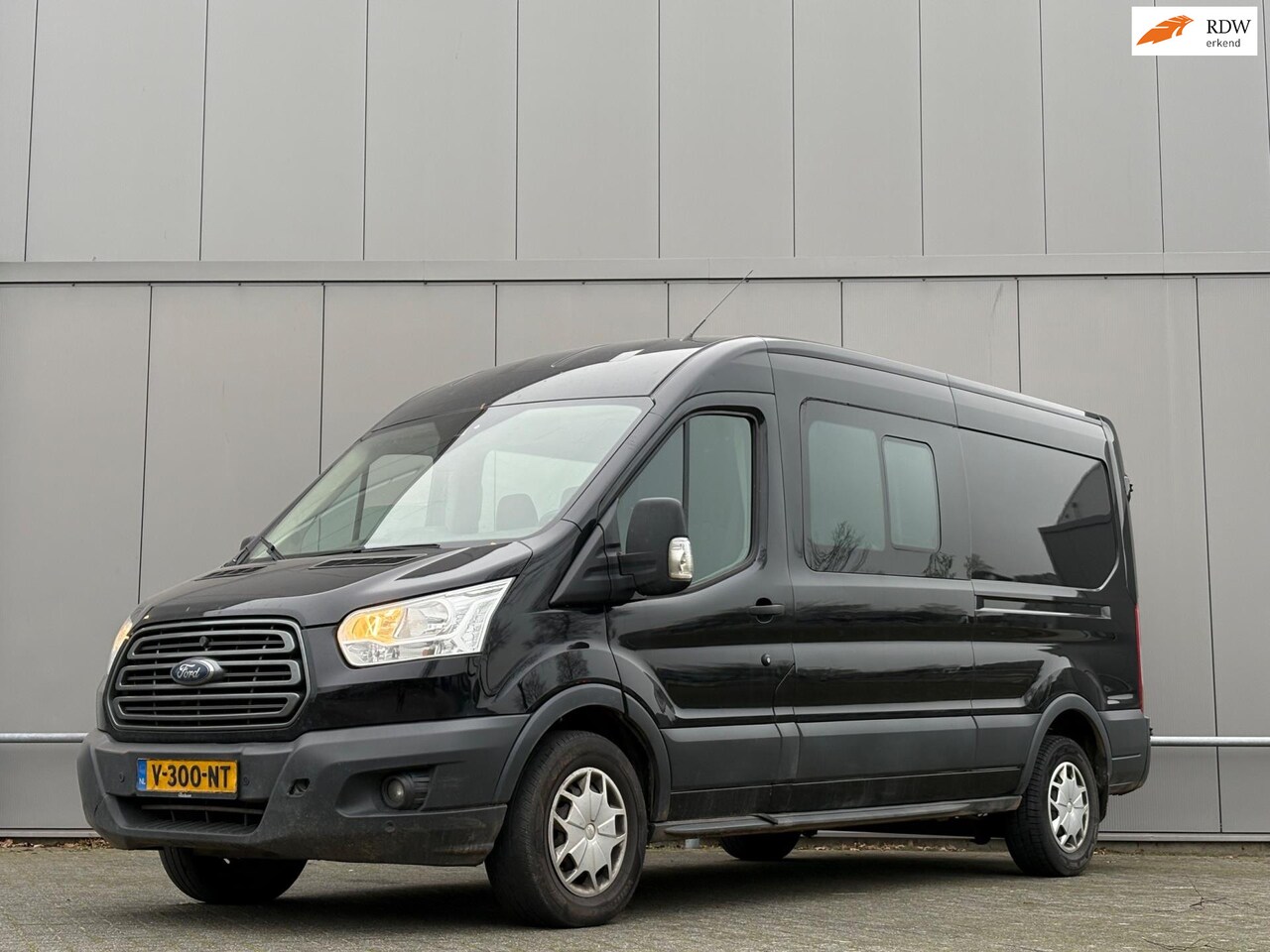 Ford Transit - 350 2.0 TDCI L3H2 - 6 persoons - airco - nap! - cruise - - AutoWereld.nl