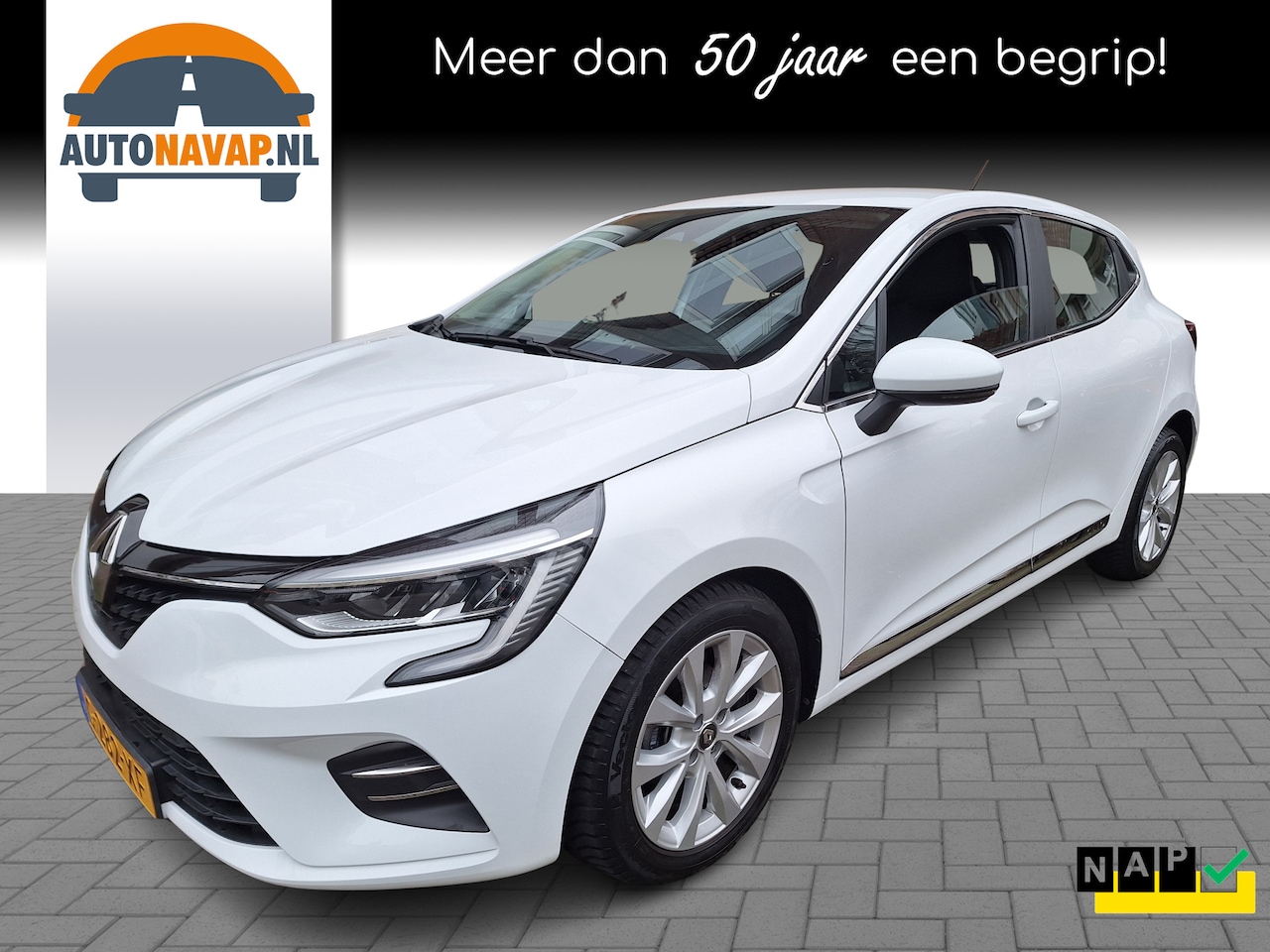 Renault Clio - 1.0 TCe Intens slechts 6.000 Km!! van 1e Eig - AutoWereld.nl