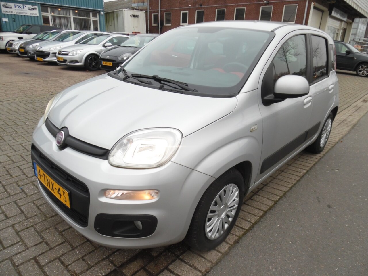 Fiat Panda - apk 12.2025 90 pk turbo 0.9 TwinAir Lounge airco - AutoWereld.nl