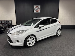 Ford Fiesta - 1.6 METAL WHITE EDITION, 135 PK, STL VERW, CR CTR, PDC ACHTER CLIMAT