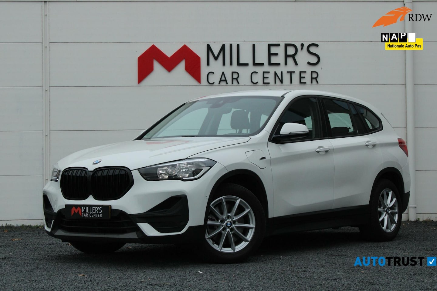 BMW X1 - xDrive25e High Executive NAVI PDC STOELVERW DEALER OH - AutoWereld.nl