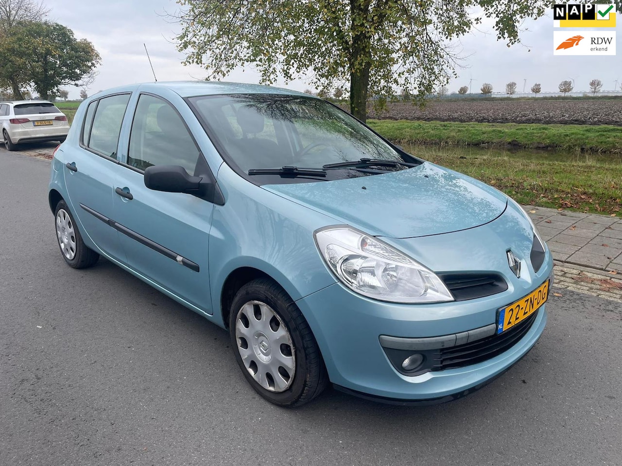 Renault Clio - 1.2-16V Special Line 1.2-16V Special Line - AutoWereld.nl