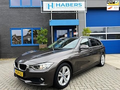 BMW 3-serie Touring - 316i High Executive 136PK|Origineel NL|Prof Navi|Automaat|Leder|Trekhaak|StoelVW|Xenon|Cli