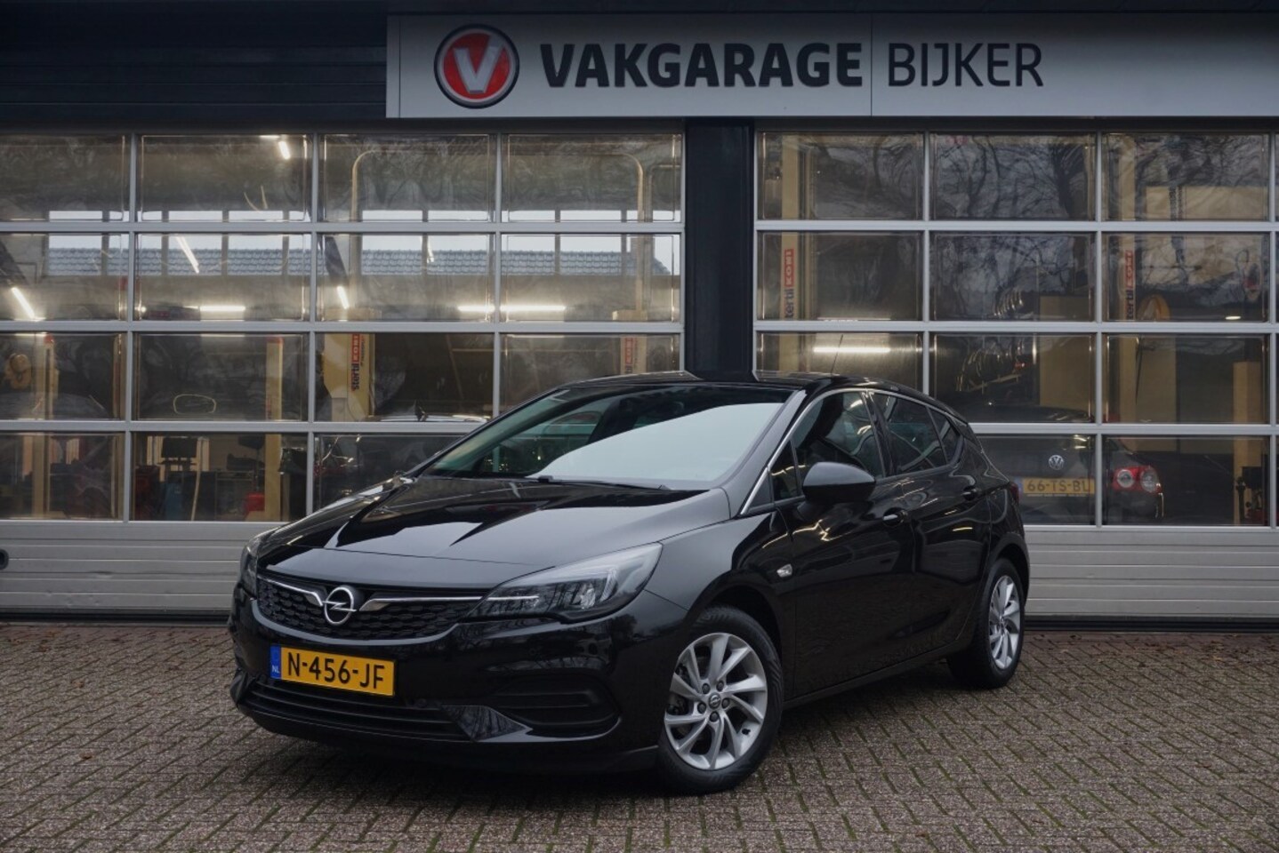 Opel Astra - 1.2 Blitz Edition 1.2 Blitz Edition - AutoWereld.nl