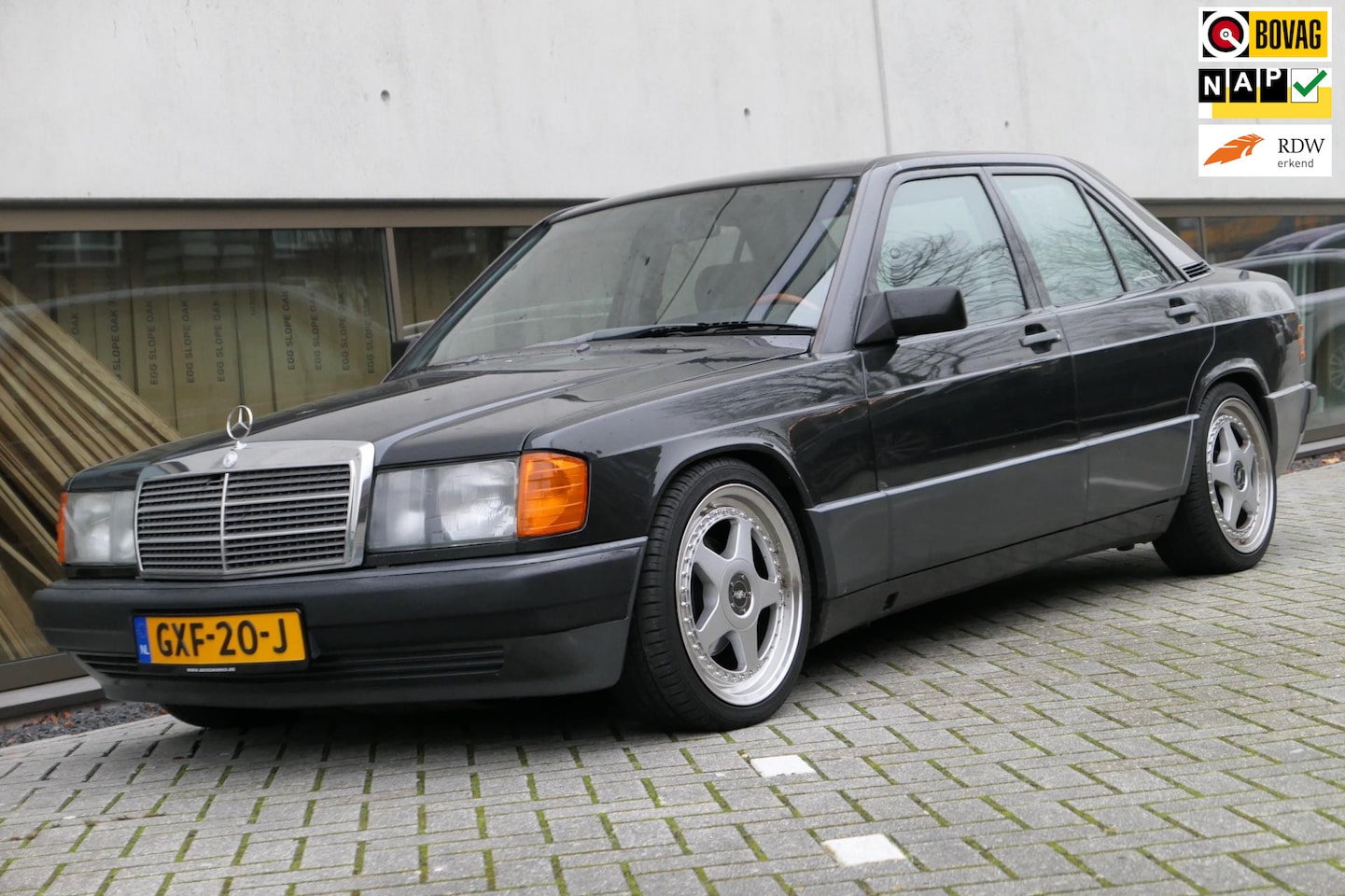 Mercedes-Benz 190-serie - 2.3 E Lage km Schuifdak Geen roest Youngtimer - AutoWereld.nl