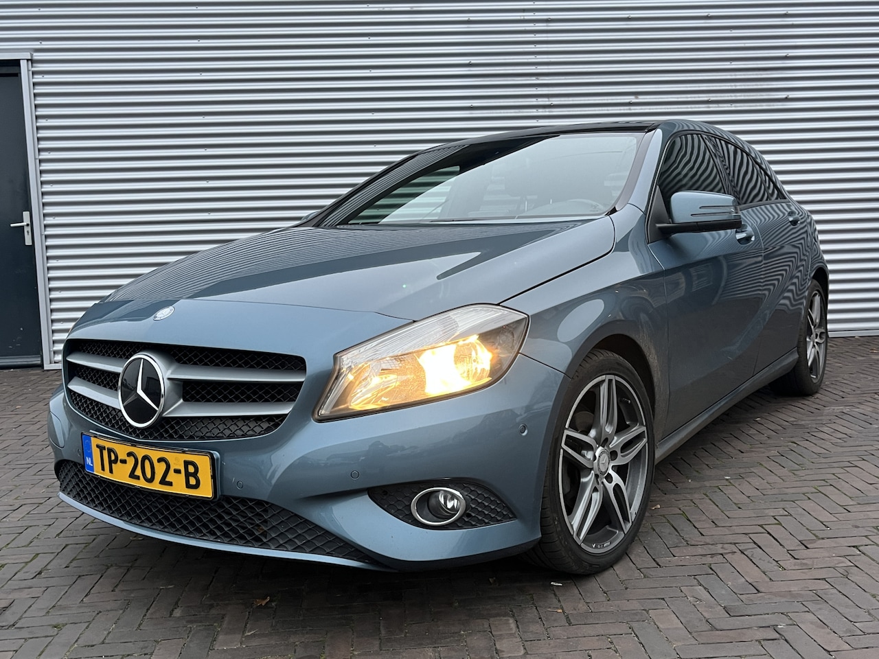 Mercedes-Benz A-klasse - 180 Ambition AMG Panoramadak. - AutoWereld.nl