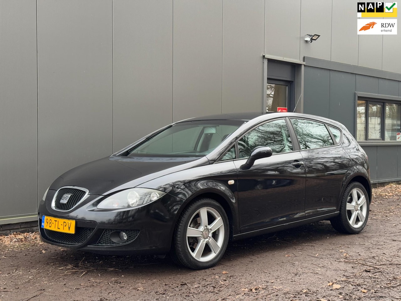 Seat Leon - 1.6 Sportstyle CLIMA|CRUISE|ELEKT.PAK|LM|APK|NAP| - AutoWereld.nl