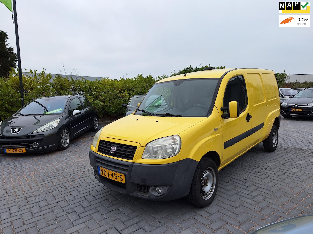 Fiat Doblò Cargo - FIAT MAXI / BENZINEAUTO / NIEUWE APK - AutoWereld.nl