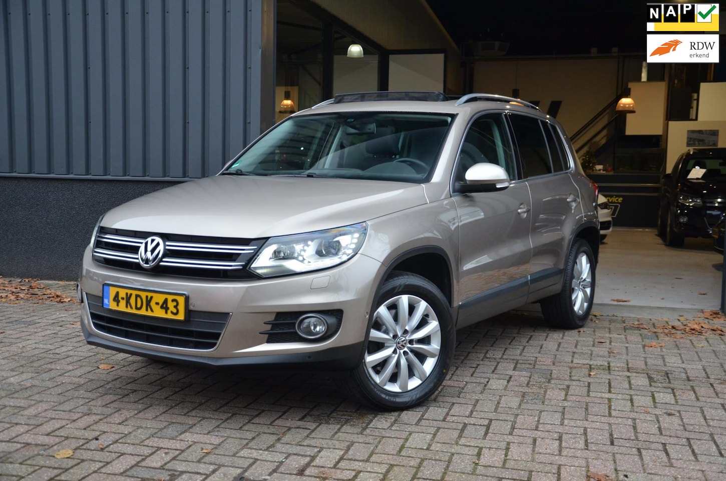 Volkswagen Tiguan - 2.0 TSI Sport&Style 4Motion AUT|PANO|LED|ALCANTARA - AutoWereld.nl