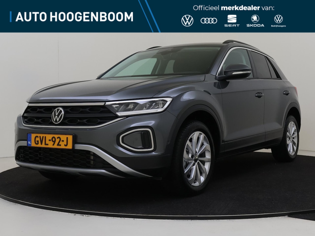 Volkswagen T-Roc - 1.5 TSI Life Business | Achteruitrijcamera | Keyless | Parkeerassistent | Stoelverwarming - AutoWereld.nl