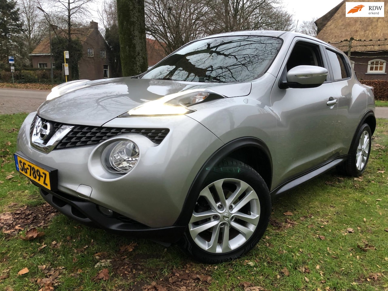 Nissan Juke - 1.6 N-Connecta AUTOMAAT - AutoWereld.nl