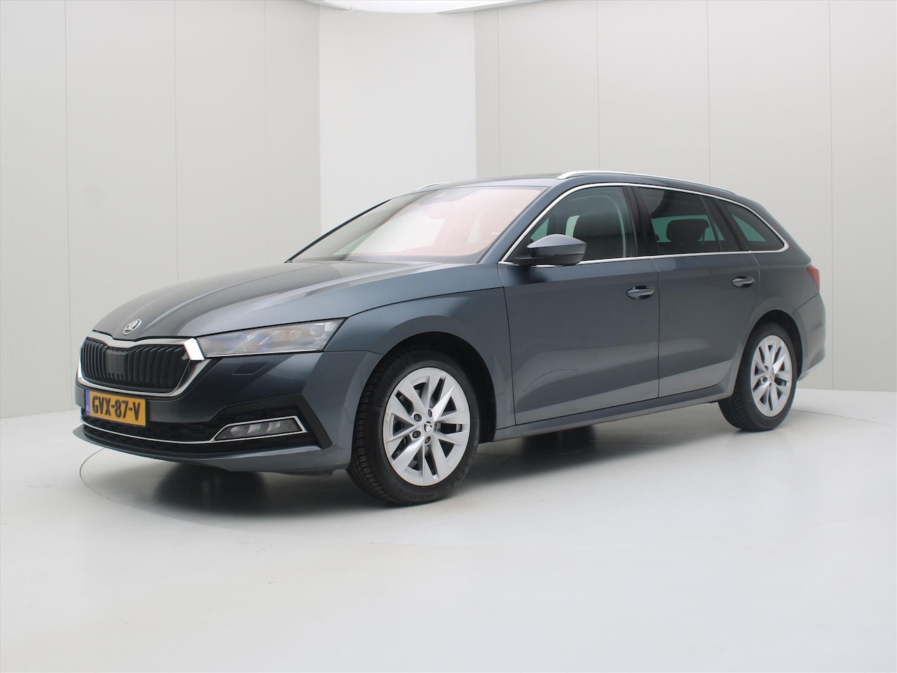 Skoda Octavia Combi - 2.0 TDI 150pk DSG7 Style Business [ TREKHAAK+HUD+ACC+CAMERA+LED+CLIMAAT+PANODAK+PDC+CARPLA - AutoWereld.nl