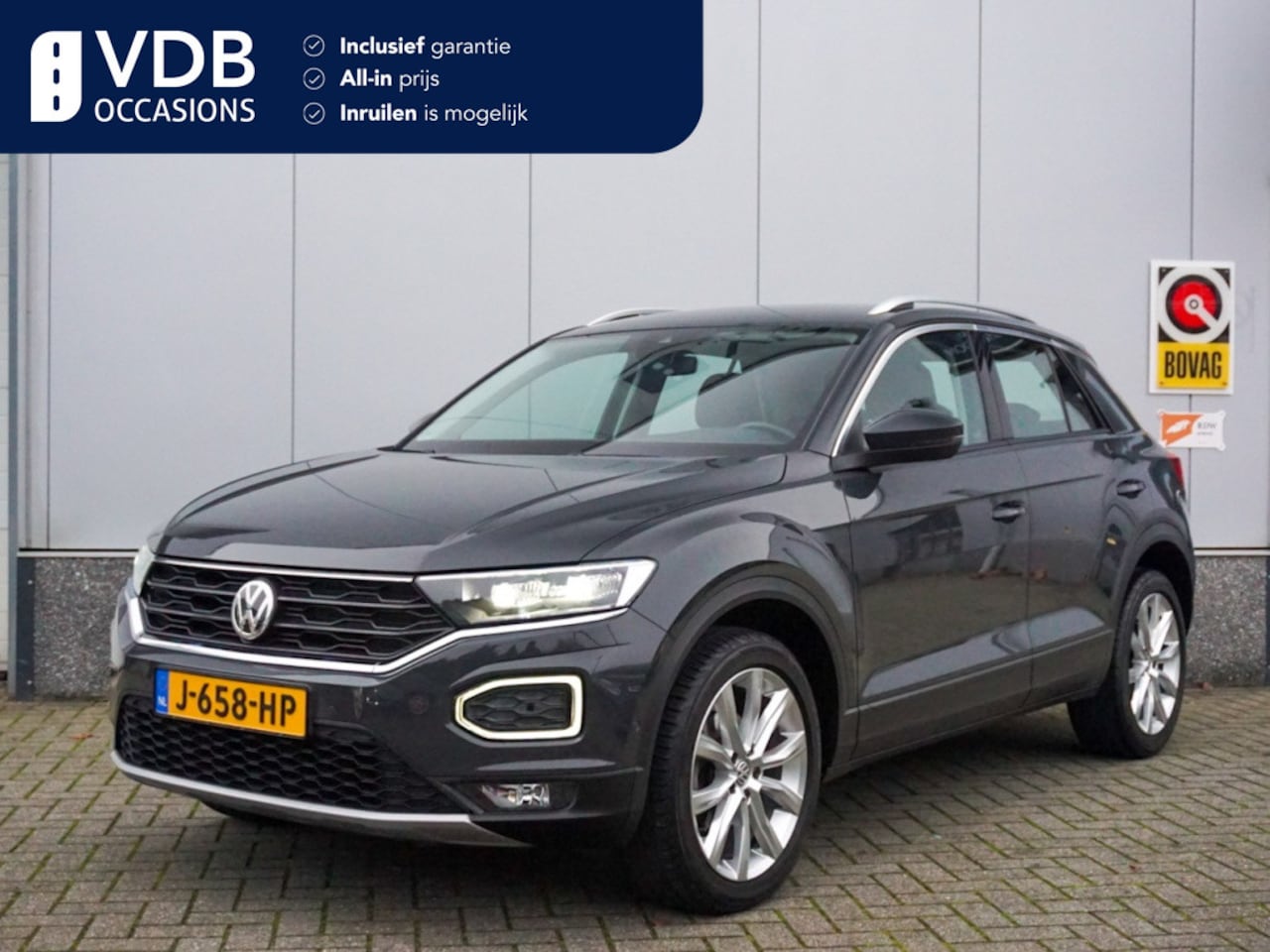 Volkswagen T-Roc - 1.5 TSI Style Bns Virtual Cockpit | Elek. Klep | CarPlay | NAP | - AutoWereld.nl