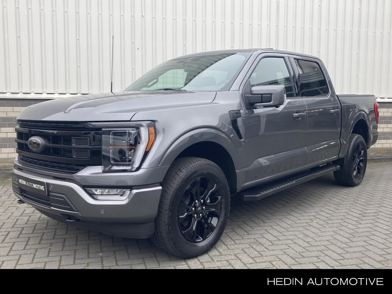 Ford F150 - F-150 LARIAT 5.0 V8 SuperCrew 4x4 FX4 Black Edition - AutoWereld.nl