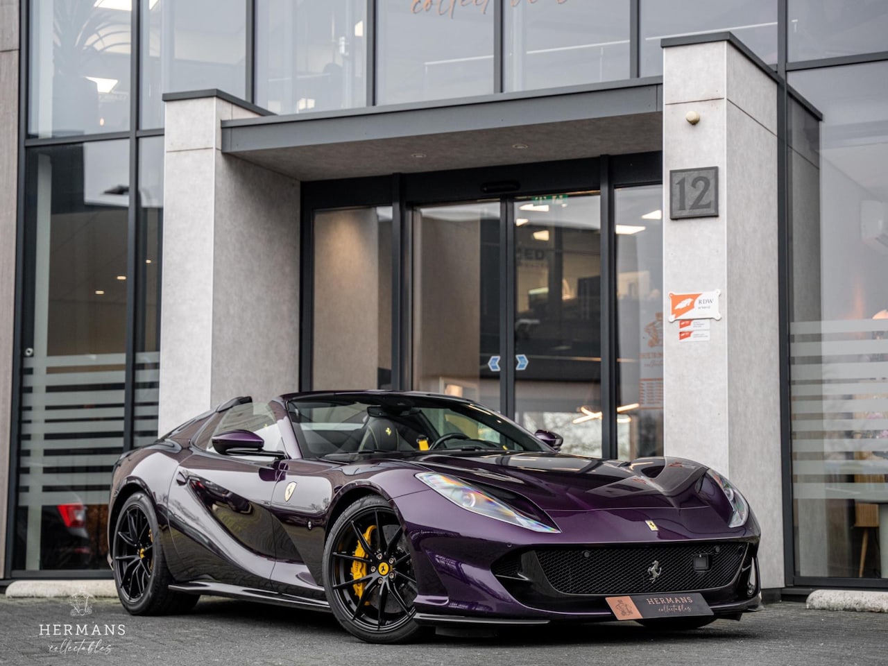 Ferrari 812 GTS - 6.5 V12 / Viola Hong Kong / Carbon / Passenger / ADAS - AutoWereld.nl