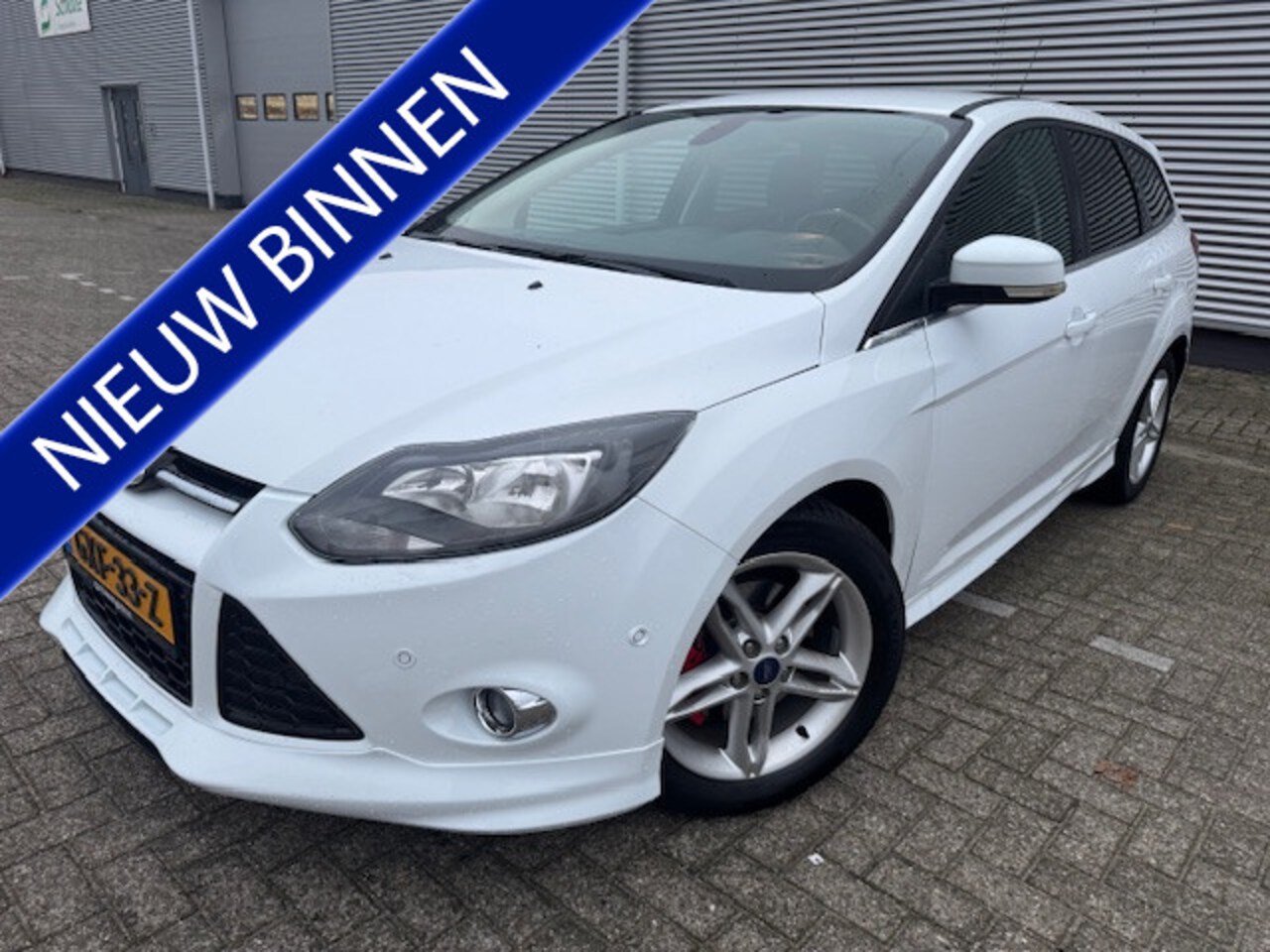 Ford Focus Wagon - 1.6 EcoBoost ST-Line LM-velgen,Airco,elec ramen/spiegels - AutoWereld.nl