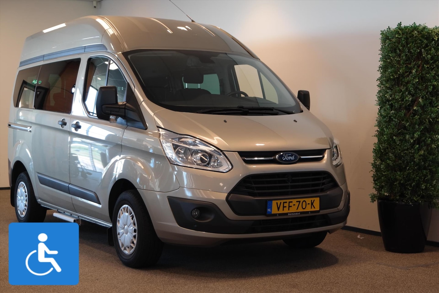 Ford Transit Custom - L1H2 Rolstoelbus - AutoWereld.nl