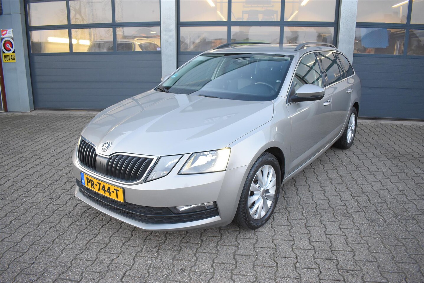 Skoda Octavia Combi - 1.0 TSI 115pk Ambition Business - AutoWereld.nl