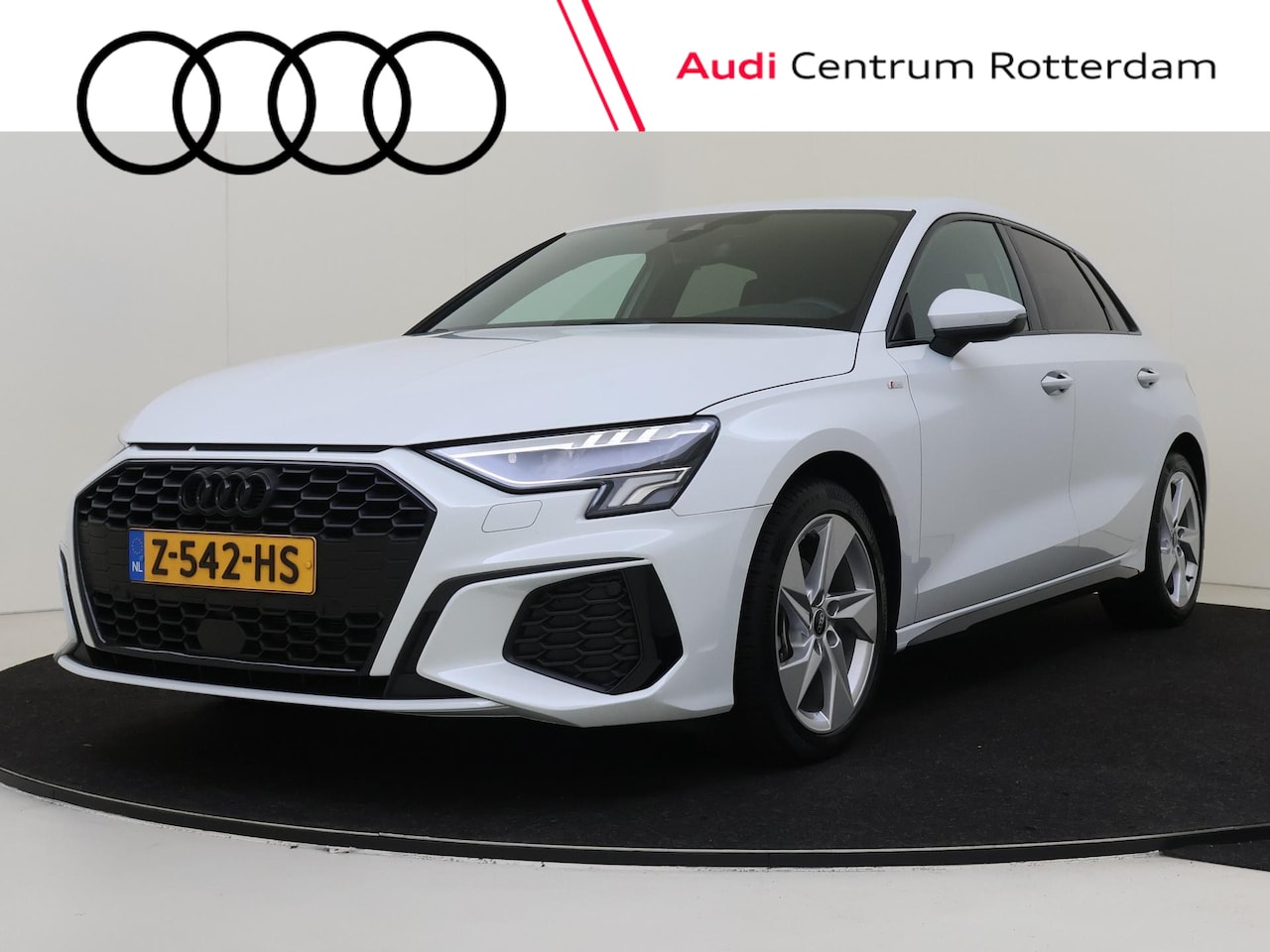 Audi A3 Sportback - 35 TFSI S edition | Navigatie plus | Stoelverwarming | Sfeerverlichting | CarPlay | Virtua - AutoWereld.nl