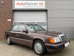 Mercedes-Benz E-klasse - 220 E Schuifdak Unieke kmstand