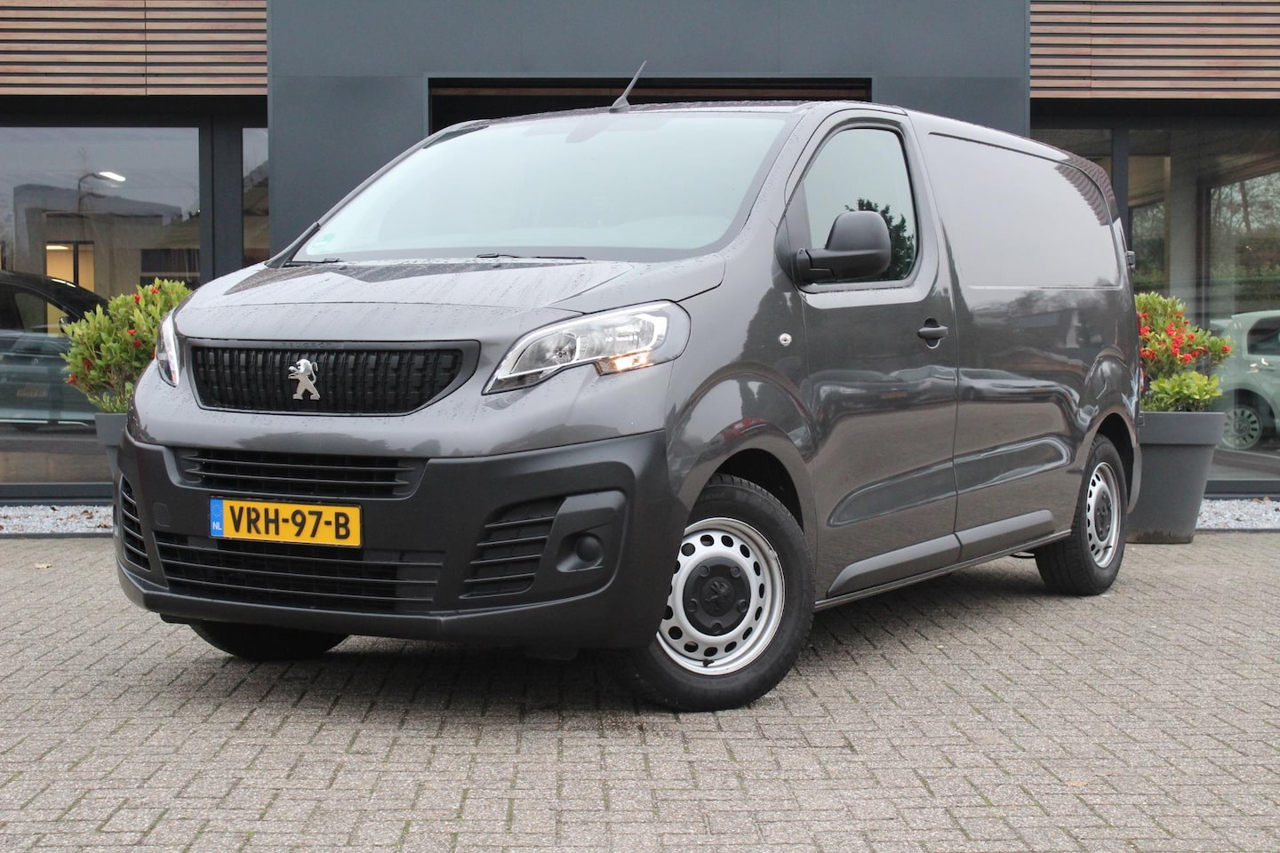 Peugeot Expert - 2.0 BlueHDI L2 145 EAT8-Ecc-Aut-Navi-Kamera - AutoWereld.nl