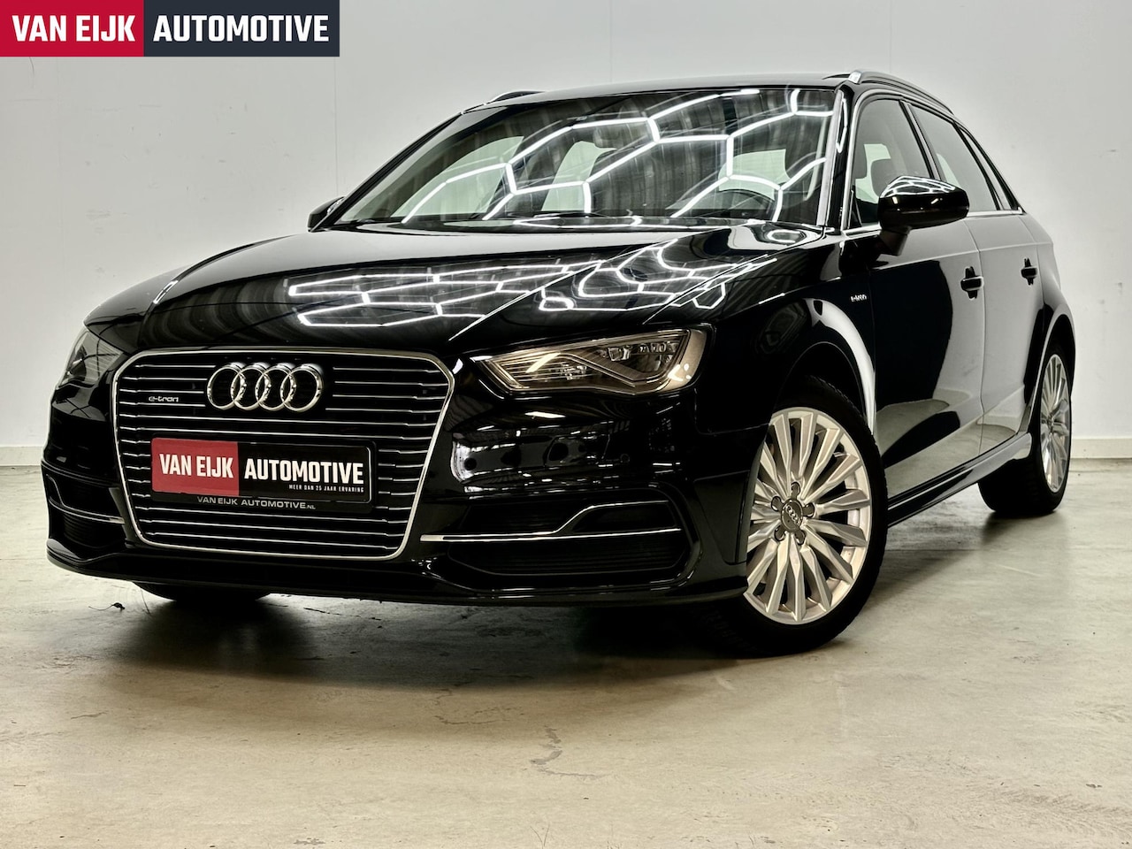 Audi A3 Sportback - 1.4 e-tron PHEV / Pano / Navi / Leer / Historie - AutoWereld.nl