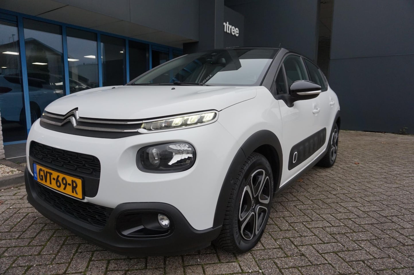 Citroën C3 - 1.2 PureTech S&S Shine | Automaat | Navigatie | Apple car play |Camera | Dode hoek - AutoWereld.nl