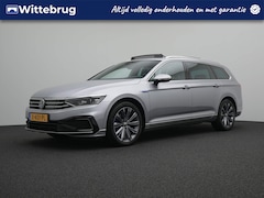 Volkswagen Passat Variant - 1.4 TSI PHEV 218pk GTE Business / PANODAK / NAVI / APP.Connect / CAMERA / 18"LMV