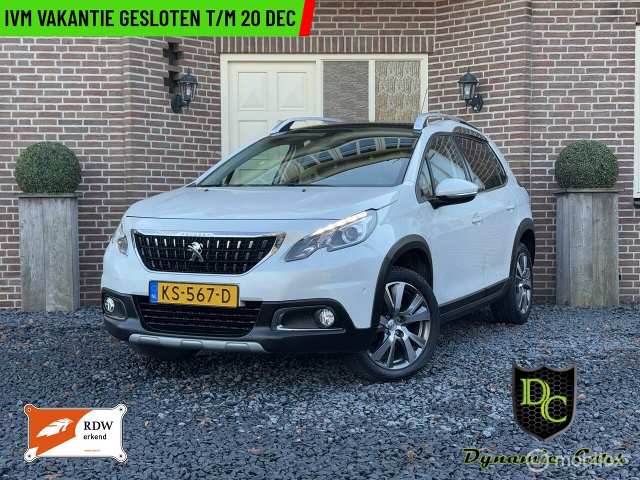 Peugeot 2008 - 1.2 PT 110pk Executive *Pano *Clima *PDC *DAB+ - AutoWereld.nl