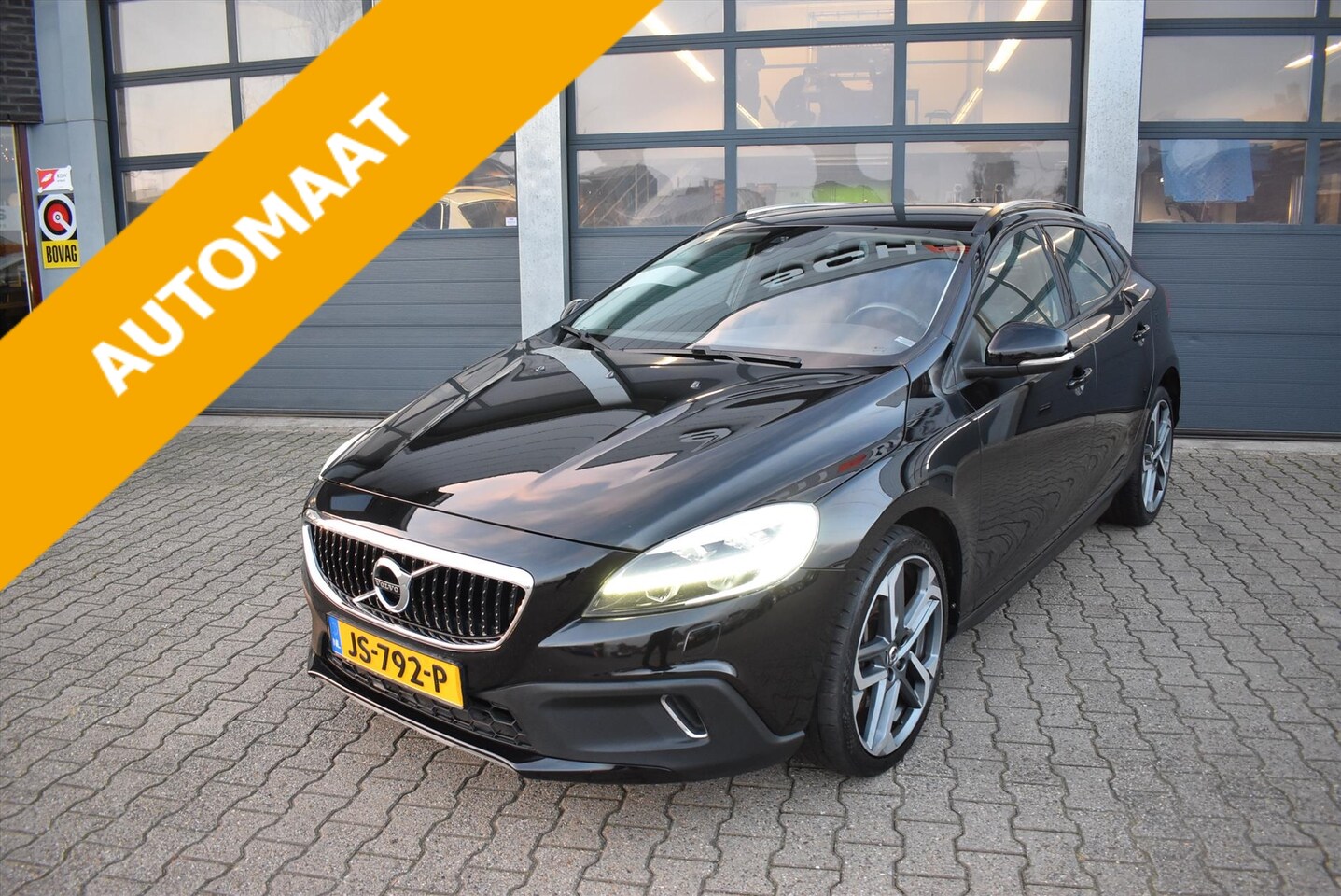 Volvo V40 Cross Country - 1.5 T3 152pk Geartronic Nordic+ - AutoWereld.nl