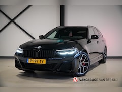 BMW 5-serie Touring - 520i M-Sport | Trekhaak | 19" | Camera | Live Cockpit Prof. | Stoelverwarming |