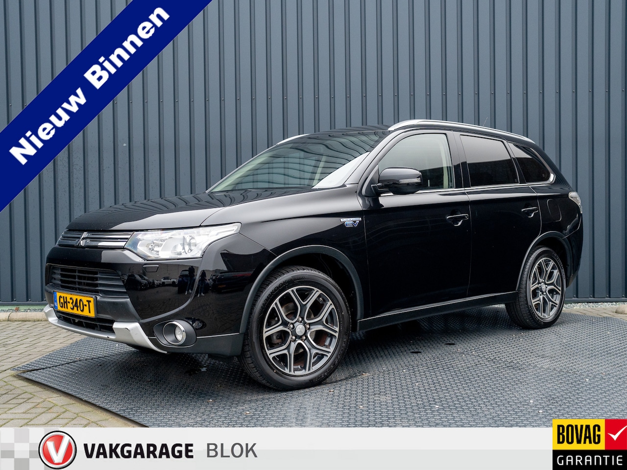 Mitsubishi Outlander - 2.0 PHEV Limited Edition X-Line | Leder | Trekhaak | Xenon | Schuif/kantel dak | Prijs Rij - AutoWereld.nl