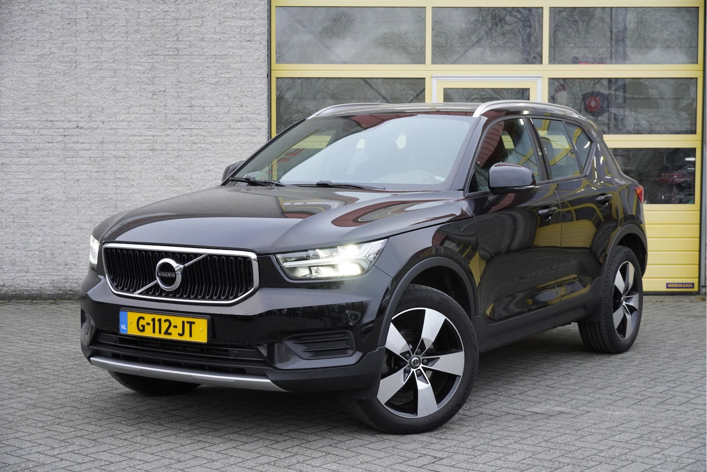 Volvo XC40 - 1.5 T3 164PK! Automaat Momentum BJ2019 Lmv 19" | Led V+A | Pdc | Navi | Elek. achterklep | - AutoWereld.nl