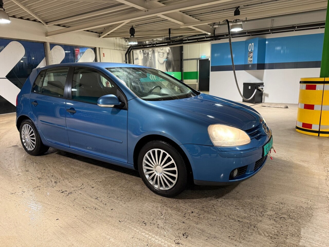 Volkswagen Golf - 1.6 FSI Comfortline EERSTE EIGENAAR - AutoWereld.nl