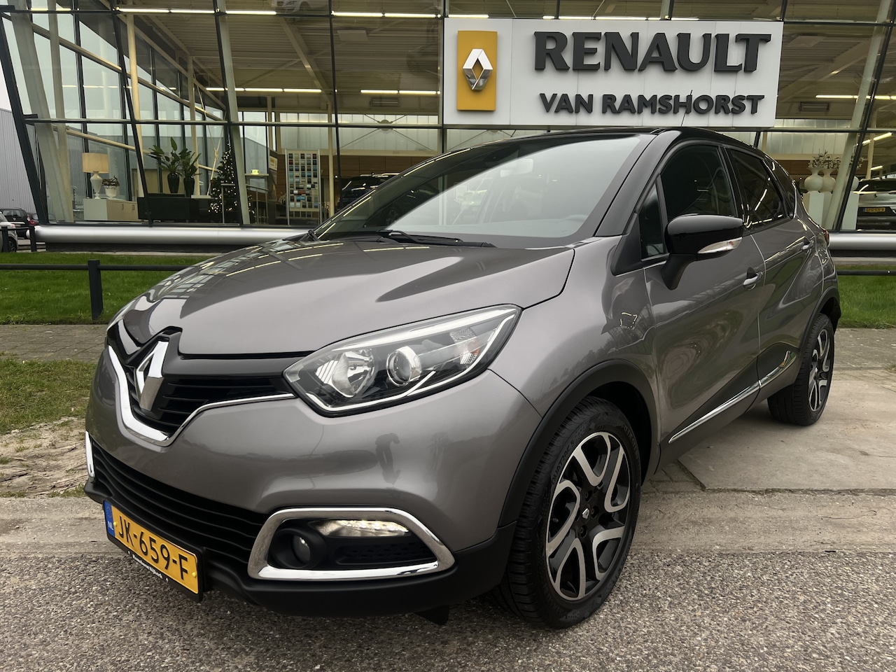 Renault Captur - 0.9 TCe Dynamique 2e eigenaar / Climate / Navi / Radio Bluetooth / Camera / Elek ramen V A - AutoWereld.nl